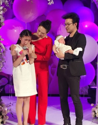 汪峰章子怡女儿百日宴视频观看