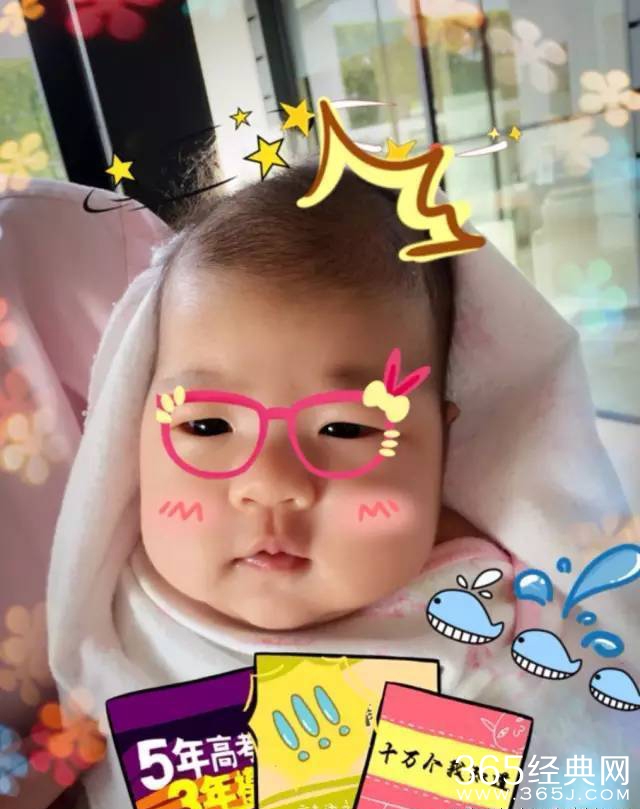 章子怡汪峰女儿 圆脸呆萌可爱照片曝光