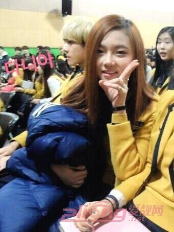 吴世勋郑多恩合照曝光 吴世勋郑多恩什么关系