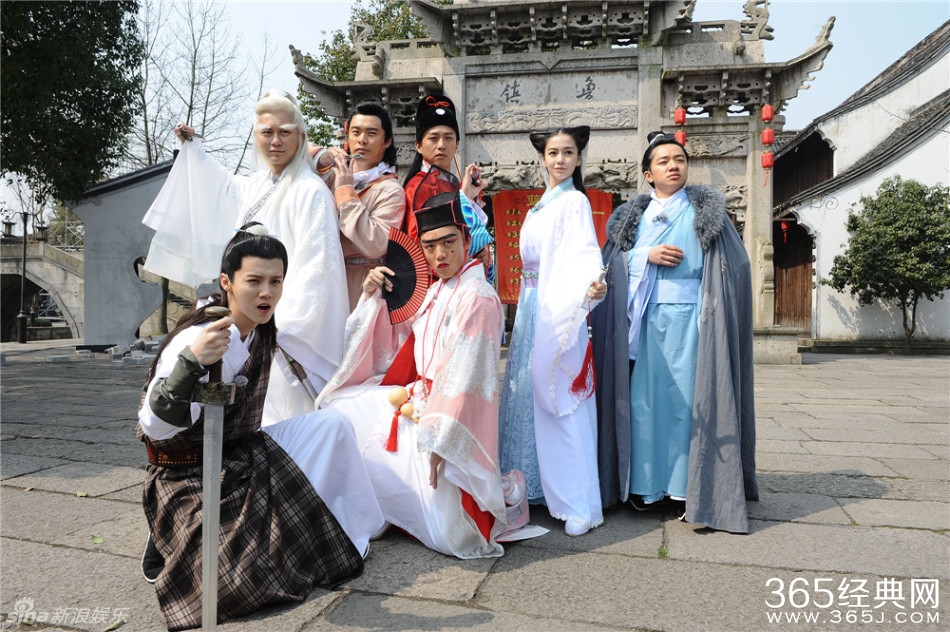 《奔跑吧兄弟》第四季首期黑衣人