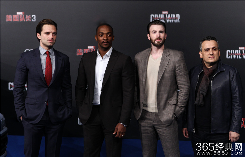 《美队3》主演来华 麦凯秀神级中文听力