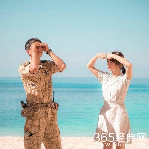 《太阳的后裔》片场花絮曝光 宋仲基抱娃照疯传