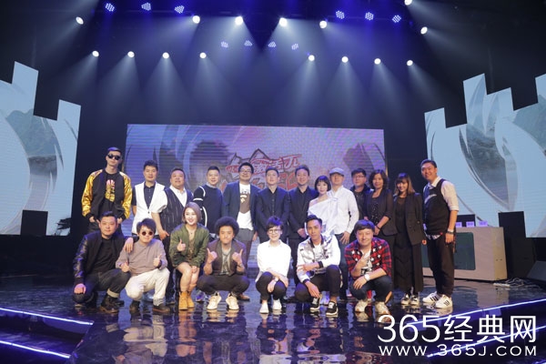 汪涵卸任《天天向上》制片 献网综策划处女秀