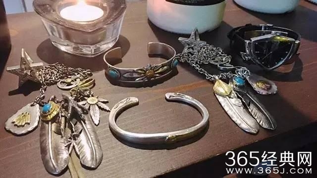 《我们相爱吧》2余文乐项链来历