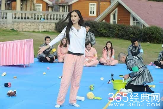 《奔跑吧兄弟》第四季今晚baby贾玲争公主桂冠泥地混战 郑恺遭痛打