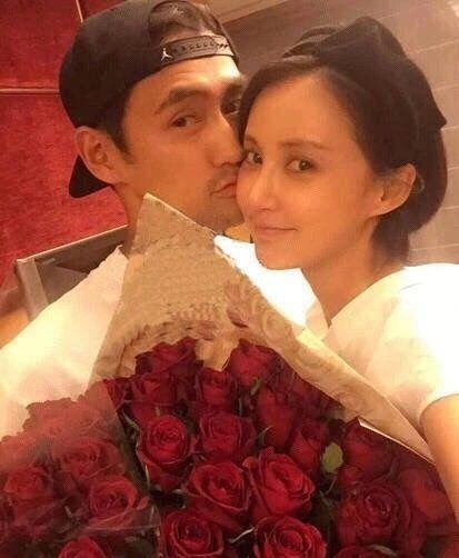 袁弘张歆艺婚礼喜帖曝光