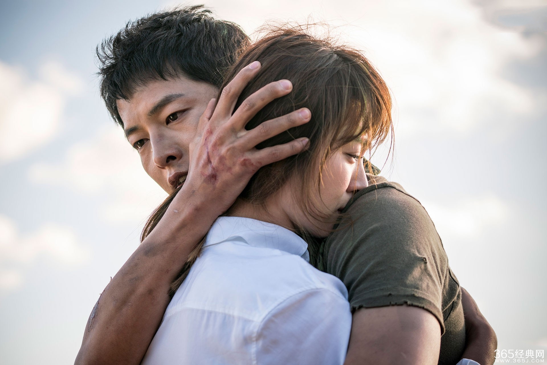 《太阳的后裔》谢幕 火爆亚洲成年度剧王