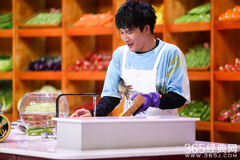 《透鲜滴星期天》第一期插曲背景音乐歌词试听汇总