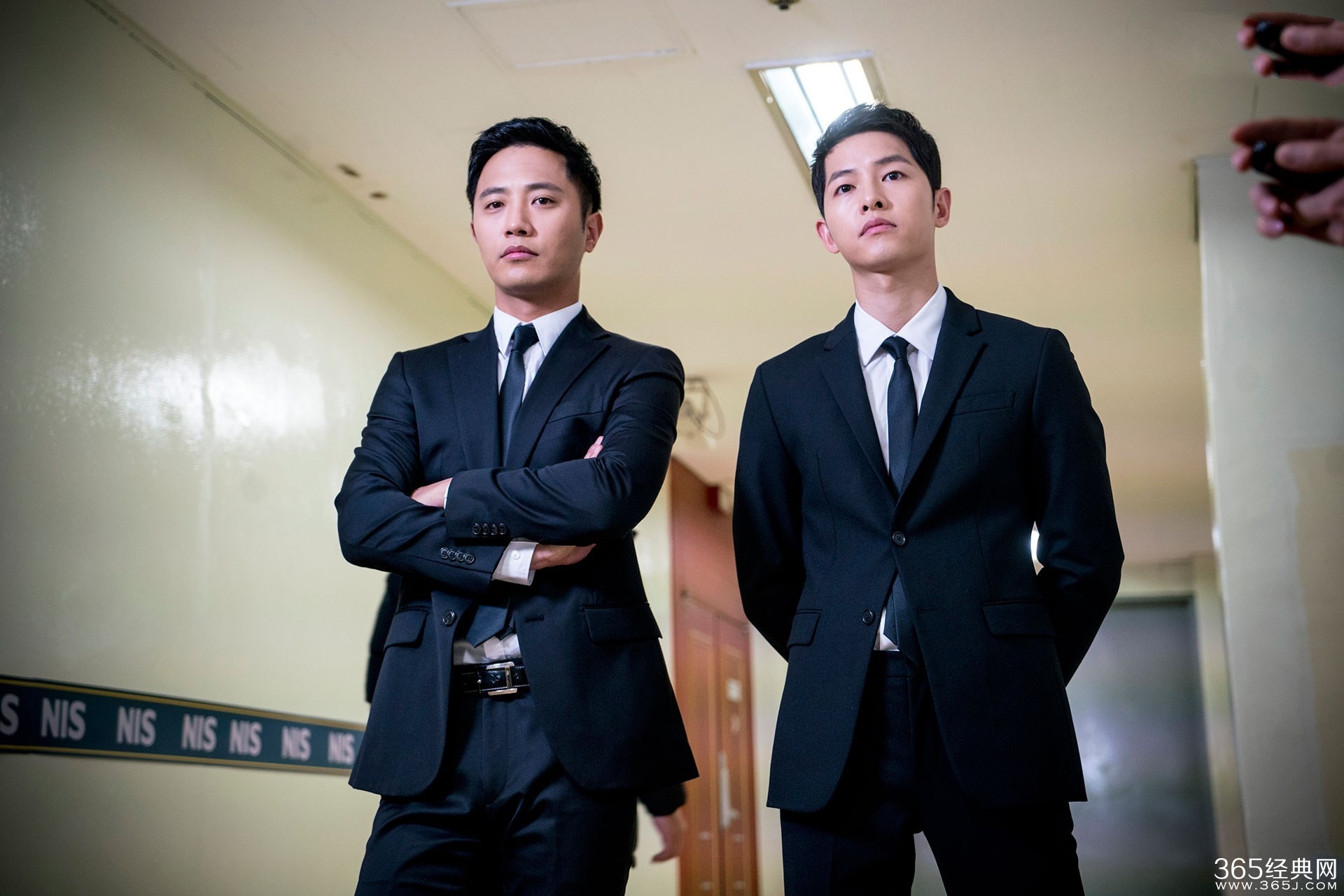 《太阳的后裔》谢幕 火爆亚洲成年度剧王