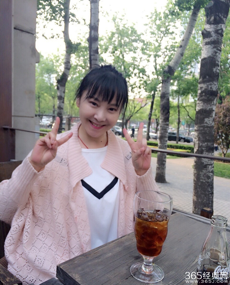 87《红楼梦》晴雯近照 47岁仍甜美似少女