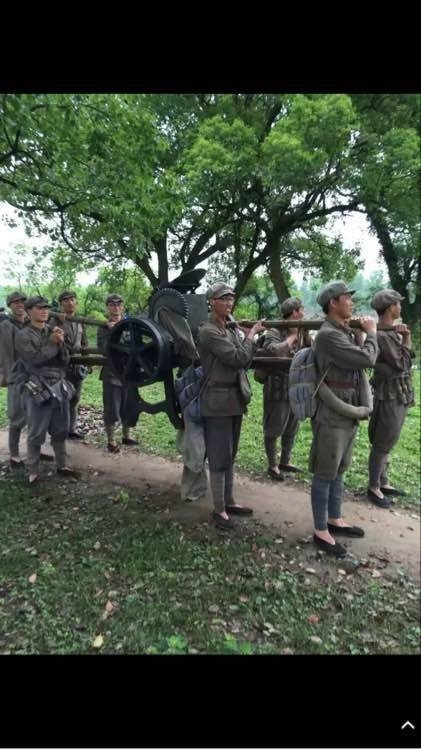 大学生被强制跑龙套 不去按旷课处理