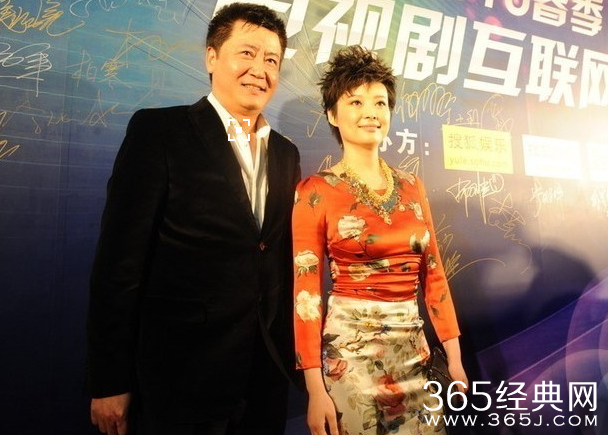 袁立赵宝刚在一起了？赵宝刚方回应：老友聚会