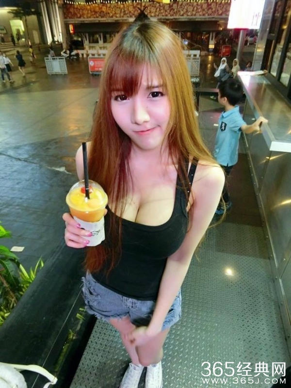棒糖妹个人资料性感私照 棒糖妹胸围多大身材吸睛