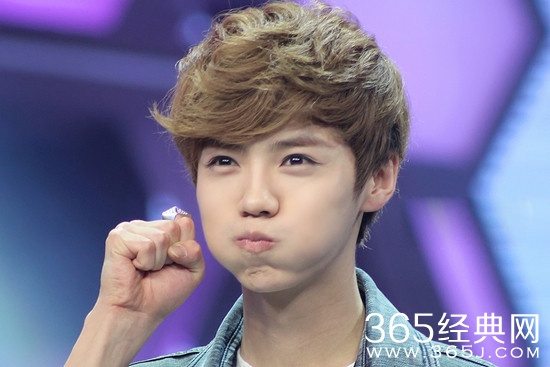 鹿晗被指赴台非法打工 节目组：会承担相应责任