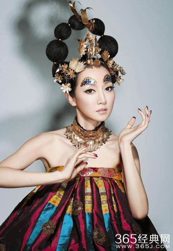 萨顶顶回击金星 揭秘金星手撕萨顶顶原因