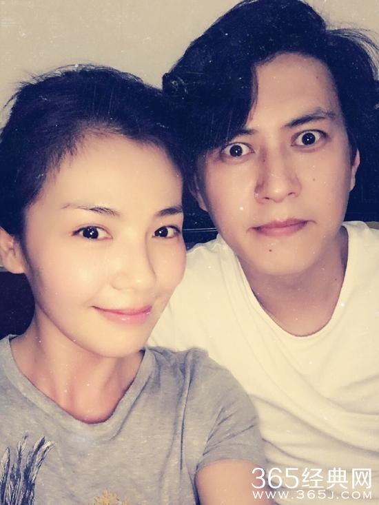 安迪老谭超般配！刘涛晒与靳东合影