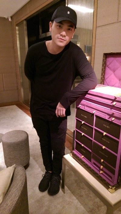 张艾嘉儿子帅气似彭于晏 与富家女恋情告急