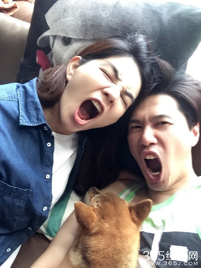 Ella老公晒照庆祝结婚4周年