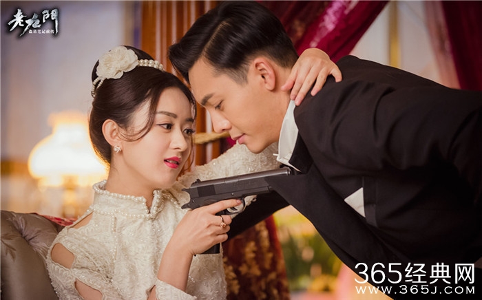 陈伟霆赵丽颖洞房照曝光 花式挑逗让人血脉喷张