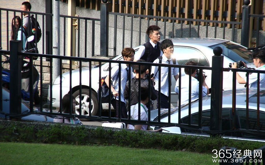 鹿晗签证风波后续：疑遭台湾资深艺人举报