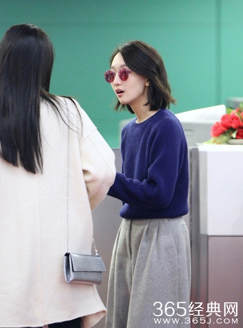 两位“谋女郎”邂逅！周冬雨张慧雯寒暄热聊