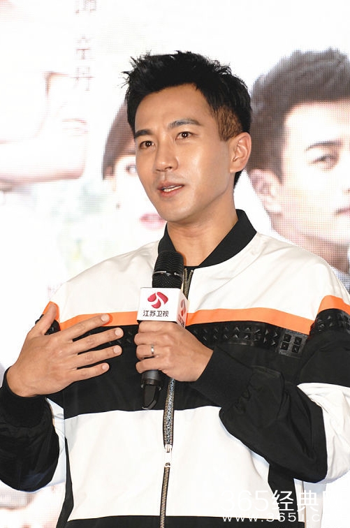 刘恺威戴戒指破离婚传闻 娜扎暂无生娃计划