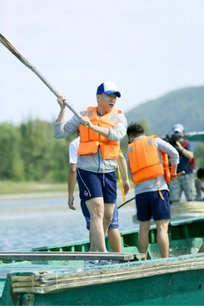 《极限挑战》2百元穷游历险 孙红雷变“孙彩雷”受期待