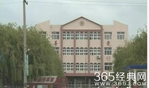 中学生将老师打断腿 膝盖粉碎性骨折