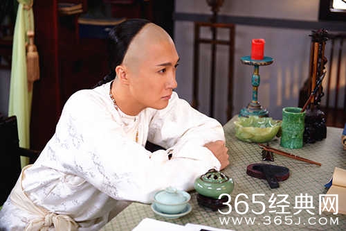 乾隆秘史赵宝芹最后和谁在一起了