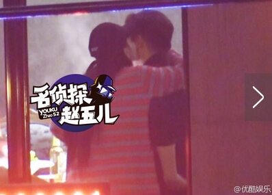 张馨予拥吻男制片 无码不雅照被疯传