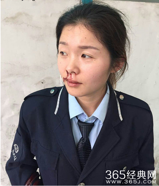 苏州522路公交车司机孙连连劝阻男乘客抽烟 被暴打5分钟