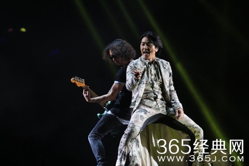 《古惑仔》五兄弟再聚首 歌唱友情重温怀旧热潮