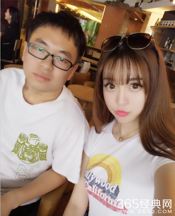 大力出奇迹！宅男给女神点赞点碎屏幕终赢得芳心