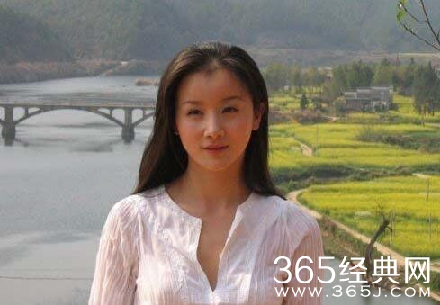 孙菲菲炮轰影视圈：发展畸形 门槛低通缉犯都有