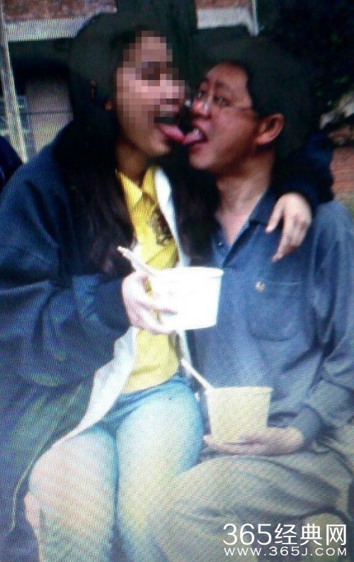 网曝昭通学院一副教授与女学生不雅照