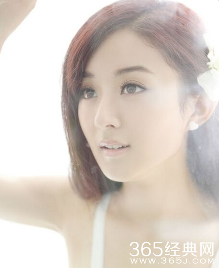 赵丽颖红娘体质上热搜 霍建华公布恋情