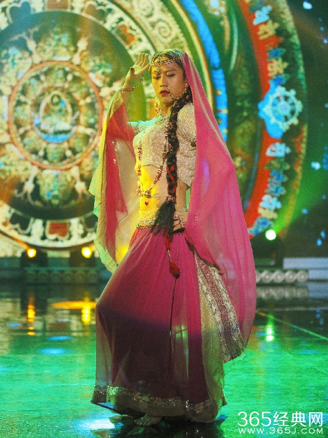 邓超跳舞啦!钢管孔雀样样精通