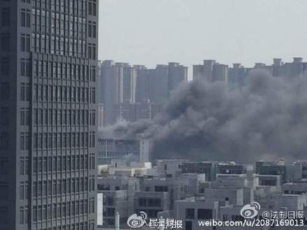 河南郑州高新区一服装厂发生连续爆炸 多人被困