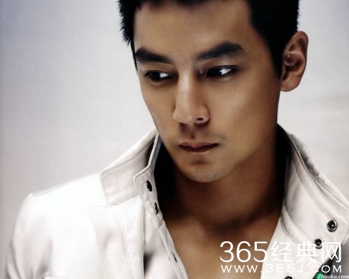 大S儿子照片曝光 长相酷似吴彦祖对比照