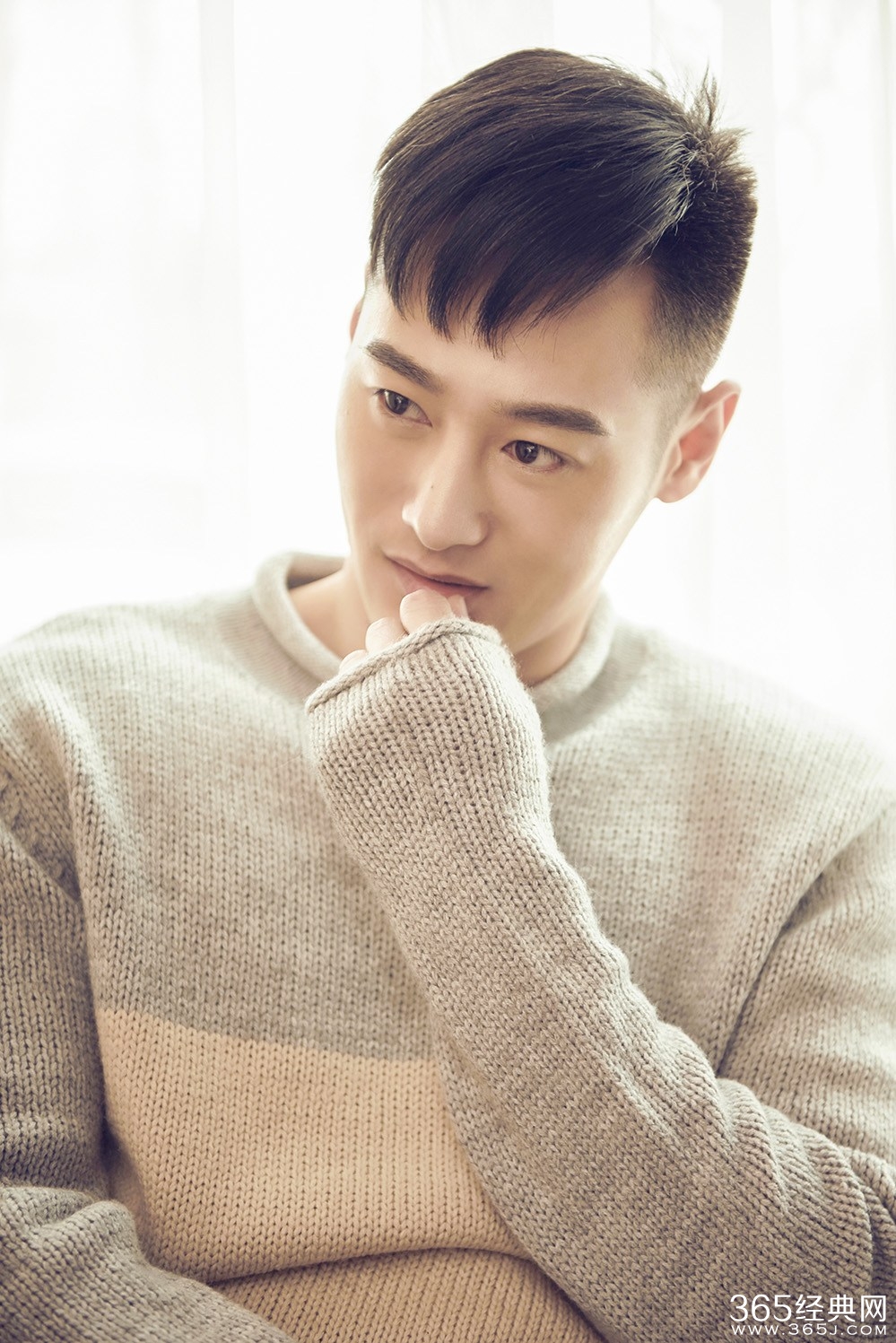 封神中伯邑考的扮演者资料