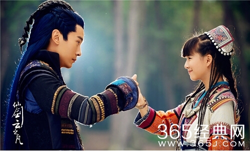 《仙剑云之凡》热播 苗疆装扮小彩旗俏皮可爱