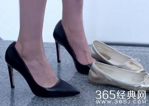 亲爱的翻译官第5集乔菲高跟鞋牌子