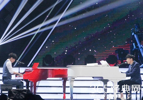 张艺兴林俊杰合影旧照曝光 杀马特张艺兴你见过吗