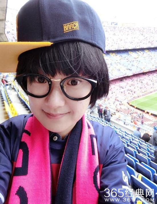 柏邦妮柯震东大尺度床照盘点 柏邦妮微博资料背景遭扒