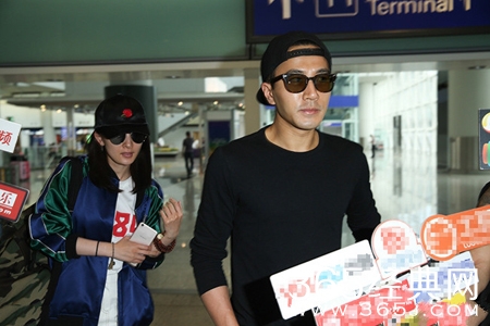 离婚风波后首同框！杨幂刘恺威六一返港看女儿