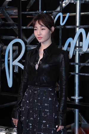 白百何领口大开 事业线若隐若现