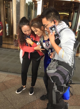 《全员》2阿Sa录节目受伤！ 奔跑中不慎脚崴扭伤