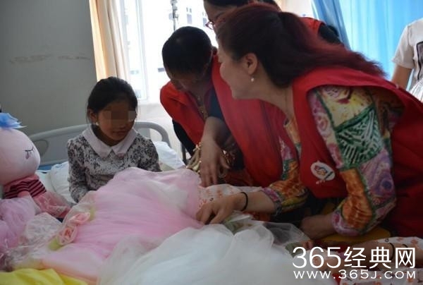 四川十岁女童遭残忍虐待 凶手竟是养母