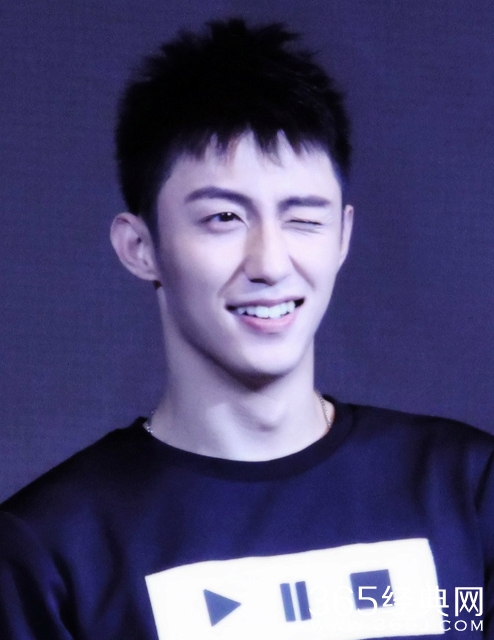 《周一见》第二季人气回归 黄景瑜加盟