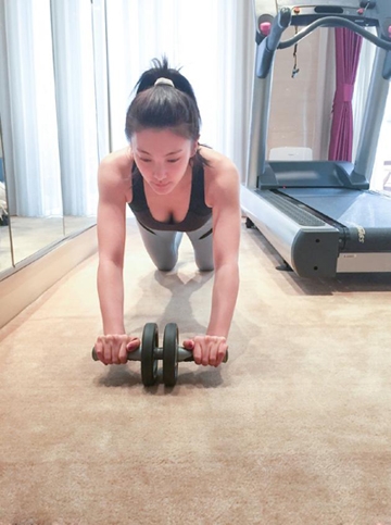 张雨绮反驳胸大无脑之论：毫无科学依据